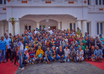 Ooni donates N10m, 1,000 bags of rice to sacked 1500 OAUTHC workers