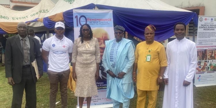 Gov Adeleke Commends Odumuyiwas for Rendering Humanitarian Services