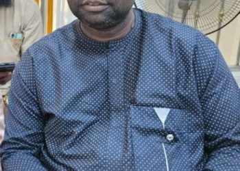 Fuel crises: UK-based pharmacist wants Adeleke to reduce Osun school days