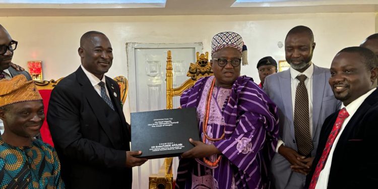 New UNIOSUNTH CMD pays courtesy visit to Ataoja of Osogbo