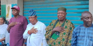 Adewinmbi declares Senatorial ambition, empowers Ede North residents with N5.5m